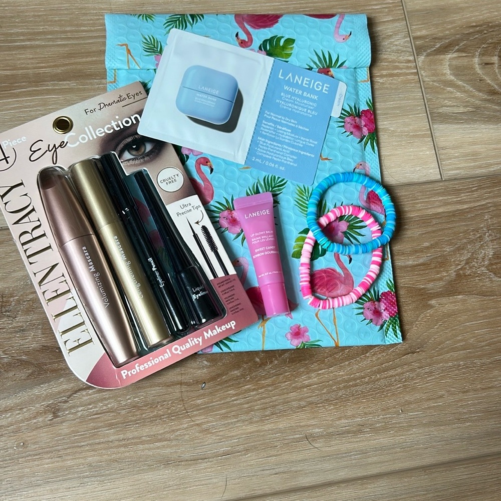 LANEIGE Lip Balm & Gloss Set with Pink and Blue Accents